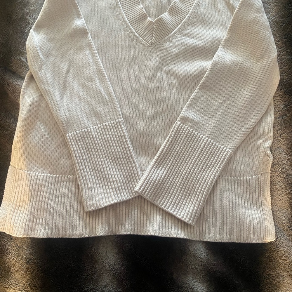 Elegant Cream V-Neck Sweater